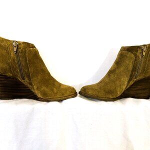 LUCKY BRAND Women's  Suede  Ankle Boot- Stacked Wedge Heel-Size 6.5M